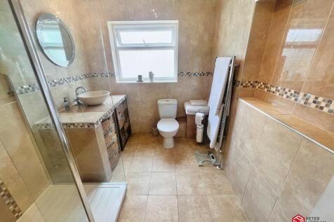 Family Shower Room