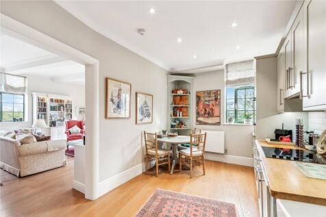 Kitchen/Reception