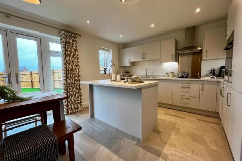 Kitchen dining 2.JPG