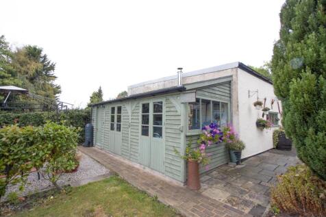 Bar &amp; Potting Shed