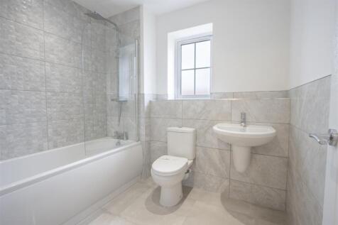 Family Bathroom .jpg