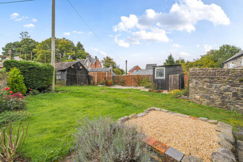 1360306-3-68da7be...