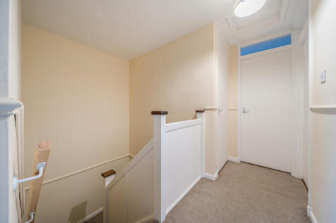 1372601-10-68fb42...