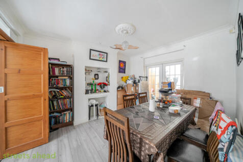 f42fa7ee-0122-4b6...