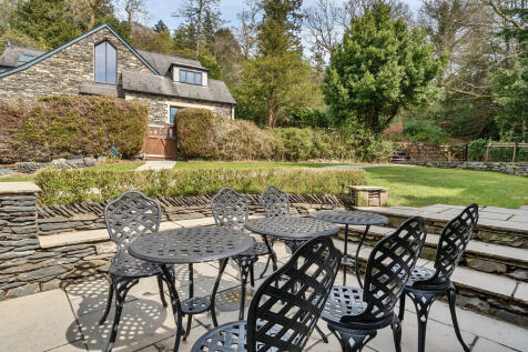 Patio Seating Are...