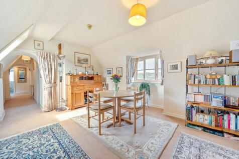 Living / Dining R...