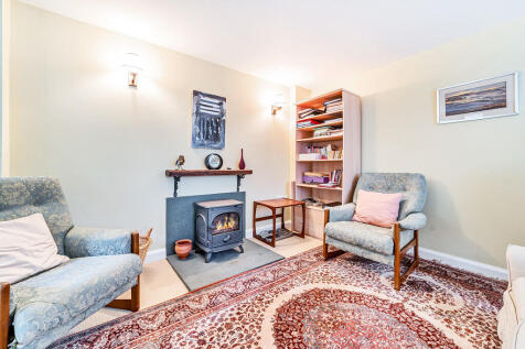Studio Cottage Li...