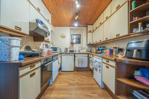 Cuthbert House Ki...