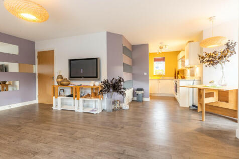 Open Plan Living/...