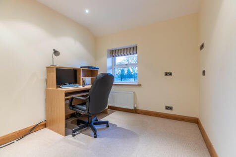 Bedroom 5/Office 