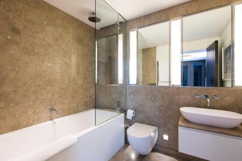 En-suite bathroom 