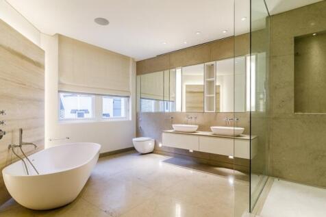 Master Bedroom - En-Suite 