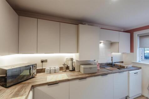 16DenholmTerrace-22.jpg