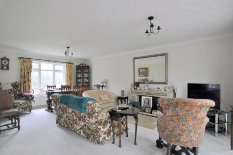 Sitting/Dining Room