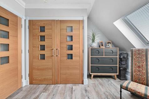 Dressing Area Bedroom 1