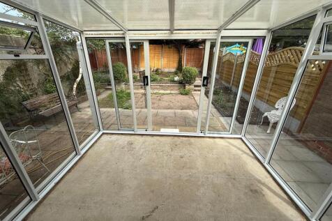 MD136 Conservatory.jpg