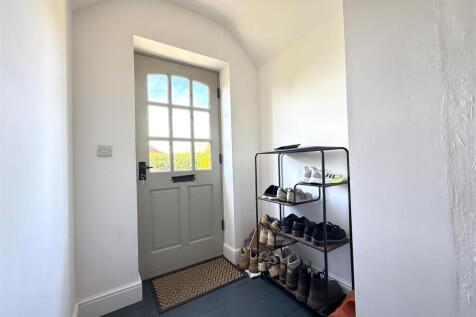 INITIAL ENTRANCE HALL