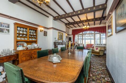 Northcote House, 45, Bingham Road Radcliffe-On-Tre