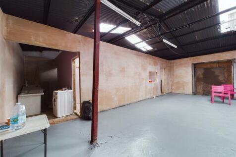 CAM03844G0-PR0007-STILL016.jpg