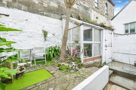 Rear Courtyard