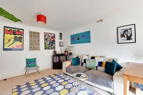 Lounge 3.jpg
