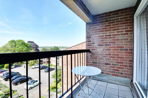 Balcony 1.jpg
