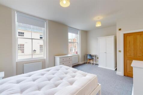 High Street 3a Bedroom One.jpeg