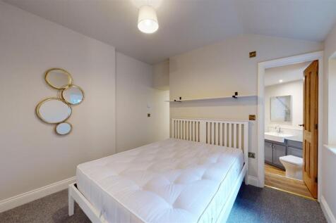 High Street 3a Bedroom Two 2 (1).jpeg