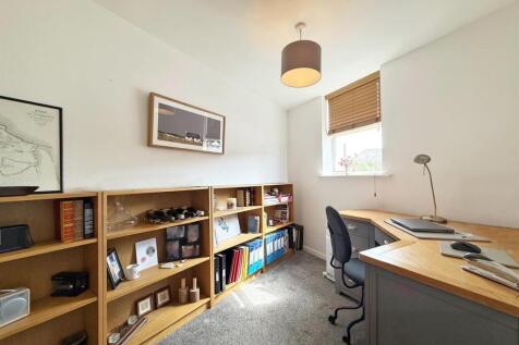 e6b66ff2-bdec-4a1d-8d04-3c27cffee3ac copy.jpg