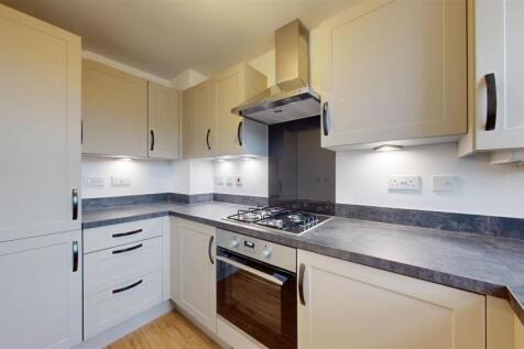 Leedham Close 14 Kitchen 2.jpg