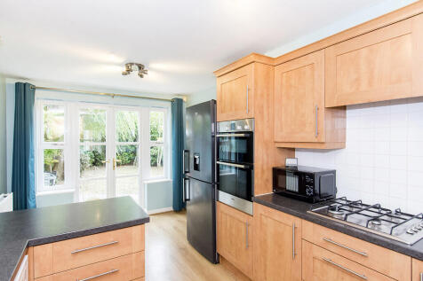 Kitchen/Breakfast...