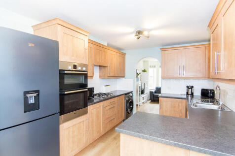 Kitchen/Breakfast...