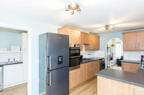 Kitchen/Breakfast...