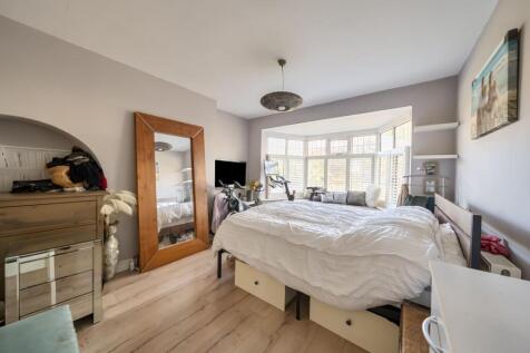 Front Reception/Bedroom