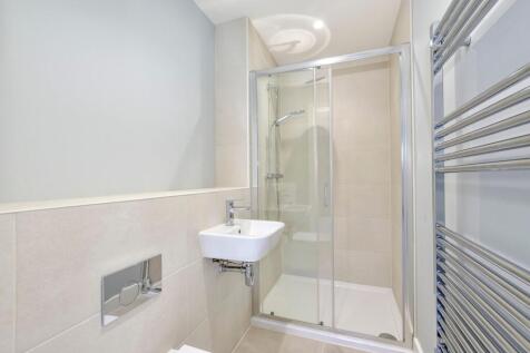 En suite to Bedroom 2