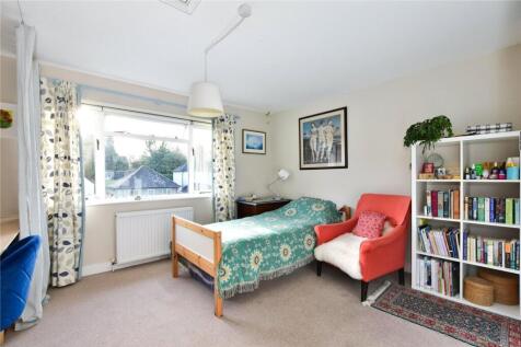 F/Floor Bedroom 2
