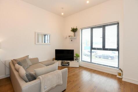 Living/Dining Area