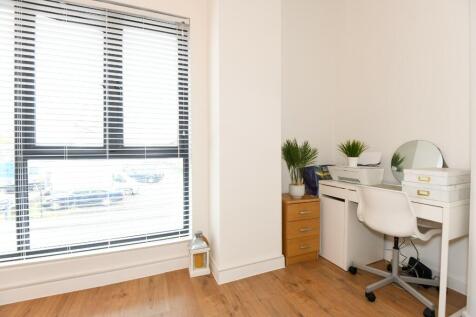Living/Dining Area