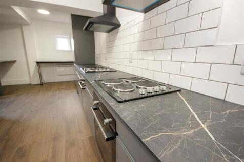 Twin Hob and Oven Stations...jpg
