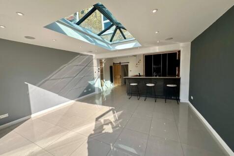 Open Plan Reception And Kitchen