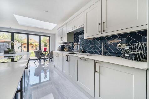 Kitchen &amp; Reception Room