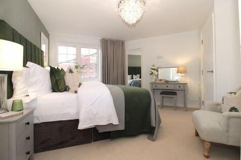 One Bed (Bedroom One)