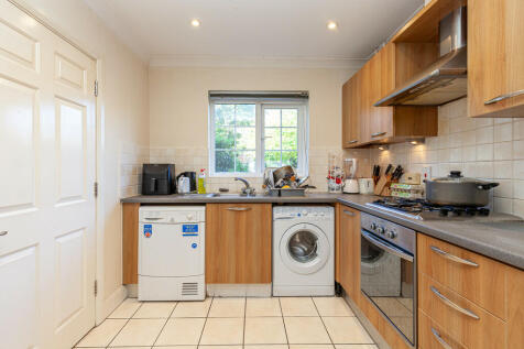 Kitchen- Angle 2