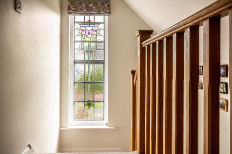 39 Tollards Road ...