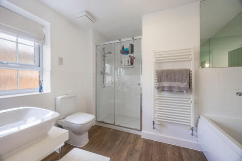 A26 - Veysey Clos...