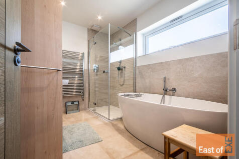 5 Catherines Clos...