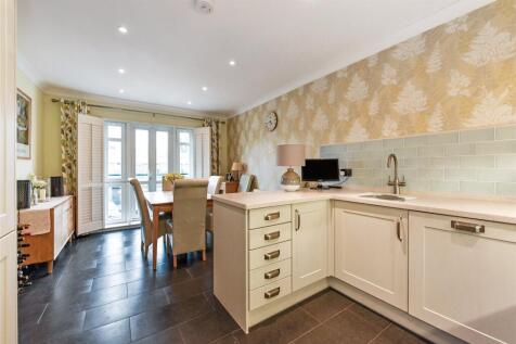 Kitchen/Dining Rm
