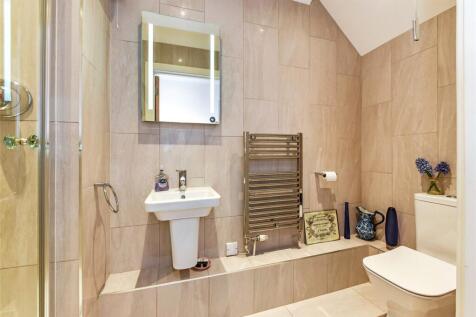 Gf Shower Room