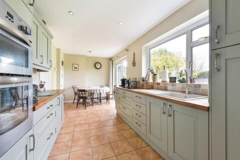 Kitchen/Breakfast Rm