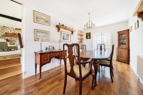 Dining Room.jpg
